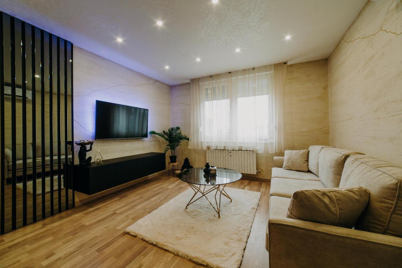 דירות ווקובאר Apartman Stari Toranj II מראה חיצוני תמונה