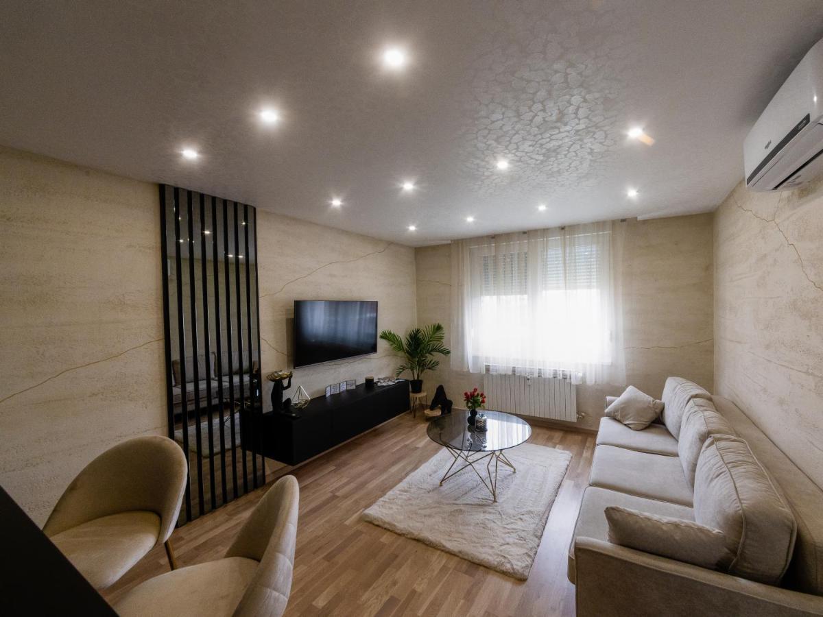 דירות ווקובאר Apartman Stari Toranj II מראה חיצוני תמונה